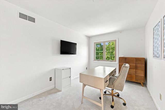 606 FOXFIELDS RD, Bryn Mawr, PA 19010