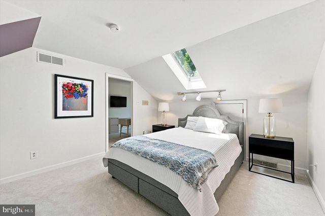 606 FOXFIELDS RD, Bryn Mawr, PA 19010