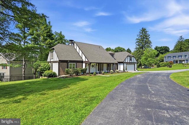 606 FOXFIELDS RD, Bryn Mawr, PA 19010