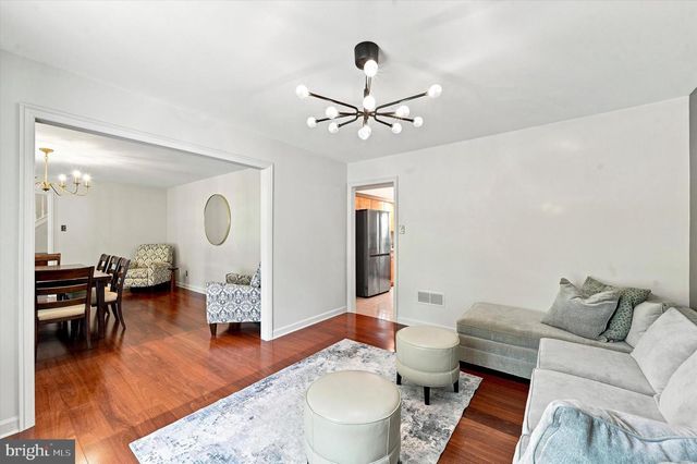 606 FOXFIELDS RD, Bryn Mawr, PA 19010