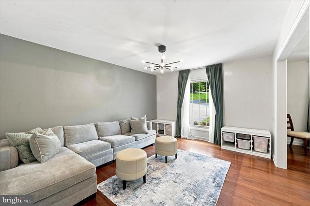 606 FOXFIELDS RD, Bryn Mawr, PA 19010