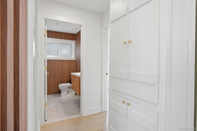 27427 Vargo Street, Livonia, MI 48152