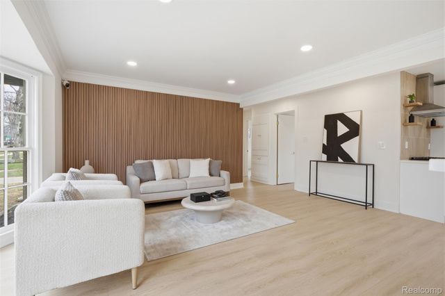 27427 Vargo Street, Livonia, MI 48152