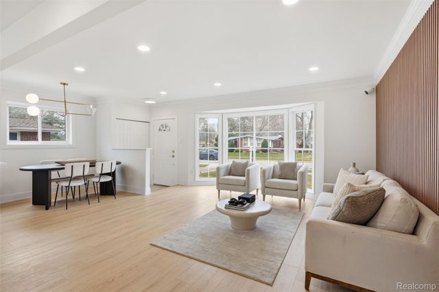 27427 Vargo Street, Livonia, MI 48152