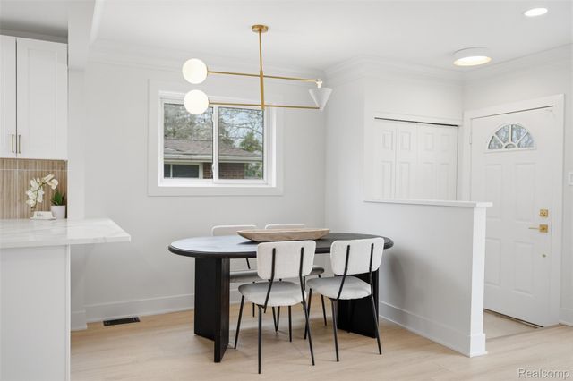 27427 Vargo Street, Livonia, MI 48152