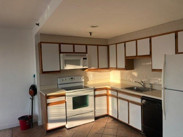 80 Foster St 406, Peabody, MA 01960