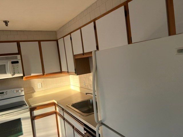 80 Foster St 406, Peabody, MA 01960