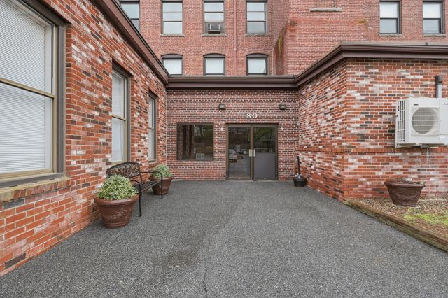 80 Foster St 406, Peabody, MA 01960