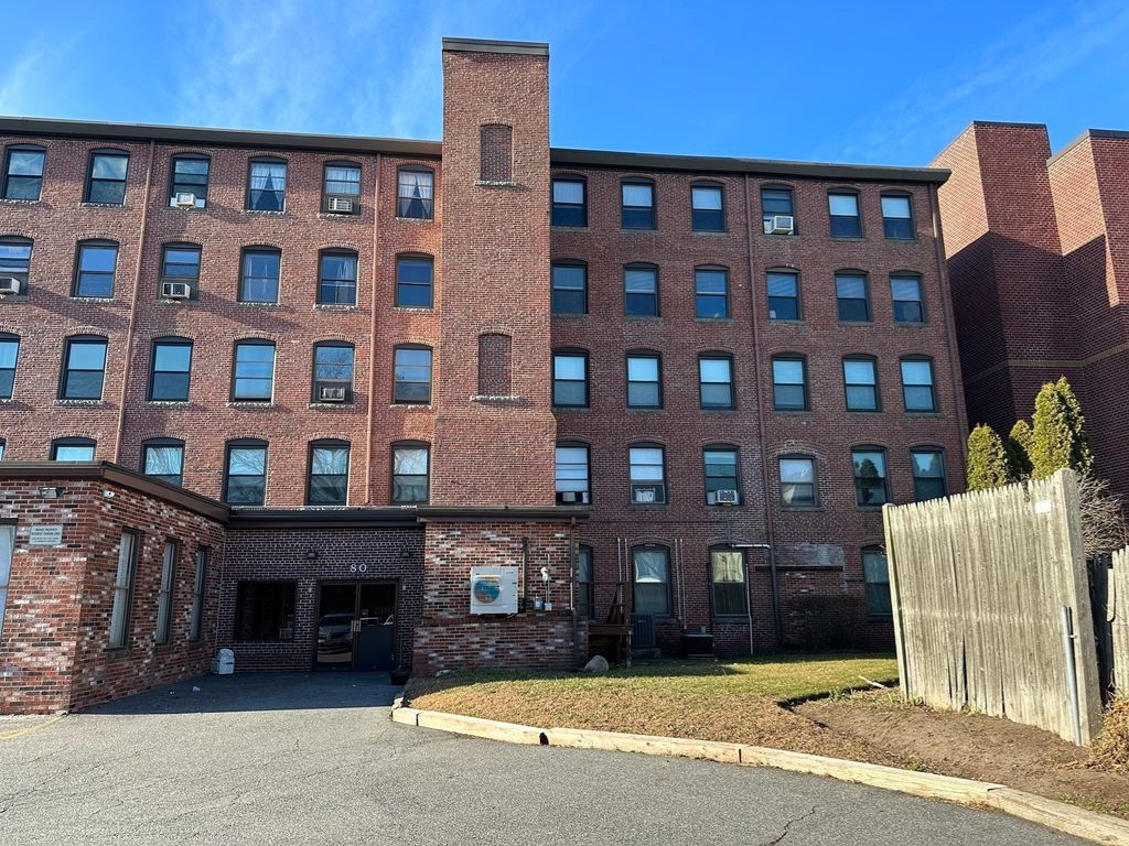 80 Foster St 406, Peabody, MA 01960