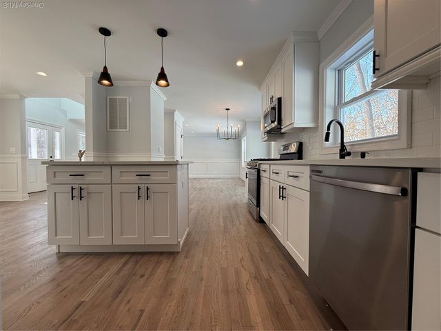 89 C Mt Sinai Coram Road, Coram, NY 11727