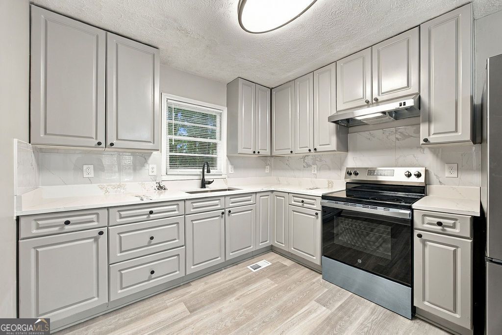646 Bolton Road NW, Atlanta, GA 30331 — photo 2