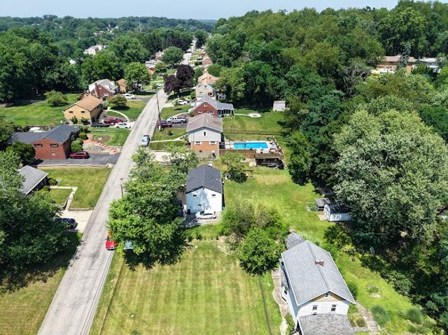 120 Elmwood Dr, Shaler, PA 15116