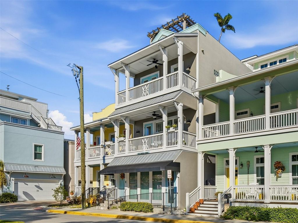 Image 2 of property listing at 119 FAULKNER STREET, New Smyrna Beach, FL 32168