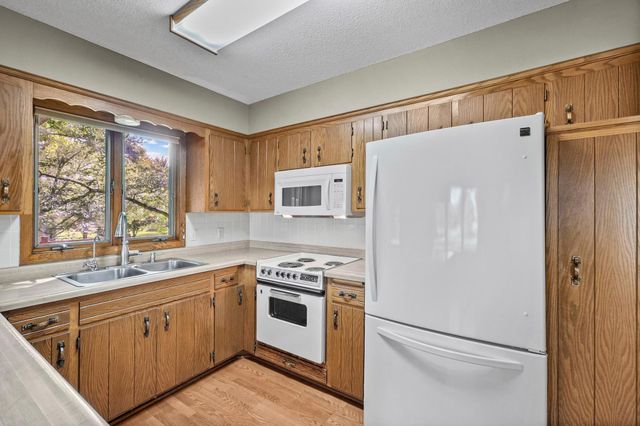 22465 Rush Creek Drive, Rogers, MN 55374