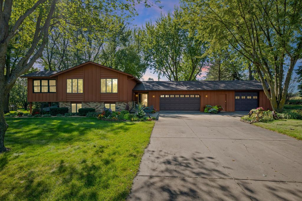 22465 Rush Creek Drive, Rogers, MN 55374
