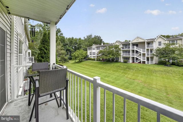 76 CHAMBORD CT, Hamilton, NJ 08619