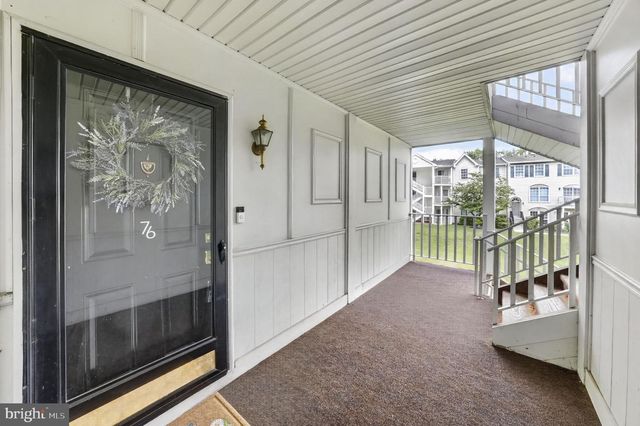 76 CHAMBORD CT, Hamilton, NJ 08619