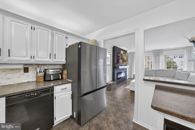76 CHAMBORD CT, Hamilton, NJ 08619