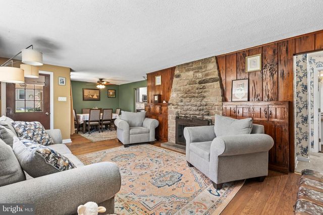 101 N HILLTOP, Southampton, PA 18966