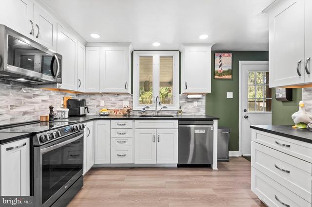 101 N HILLTOP, Southampton, PA 18966