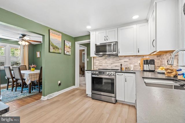 101 N HILLTOP, Southampton, PA 18966