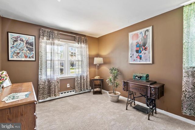 101 N HILLTOP, Southampton, PA 18966