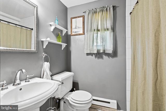 101 N HILLTOP, Southampton, PA 18966