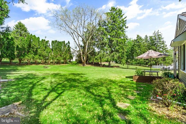 101 N HILLTOP, Southampton, PA 18966