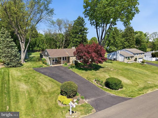 101 N HILLTOP, Southampton, PA 18966