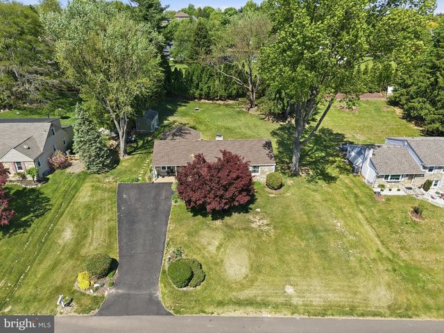 101 N HILLTOP, Southampton, PA 18966