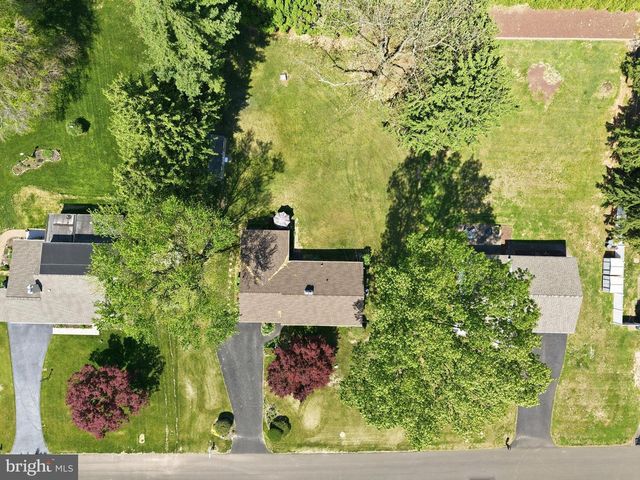 101 N HILLTOP, Southampton, PA 18966