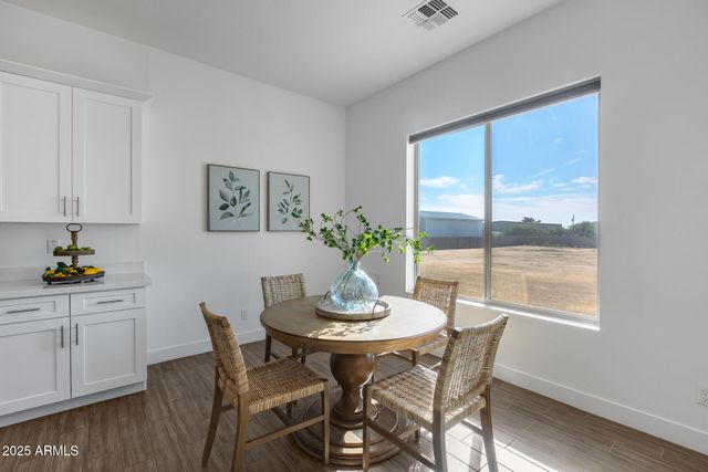 825 E PERDIDO Way, Phoenix, AZ 85086