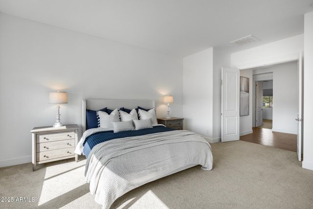 825 E PERDIDO Way, Phoenix, AZ 85086