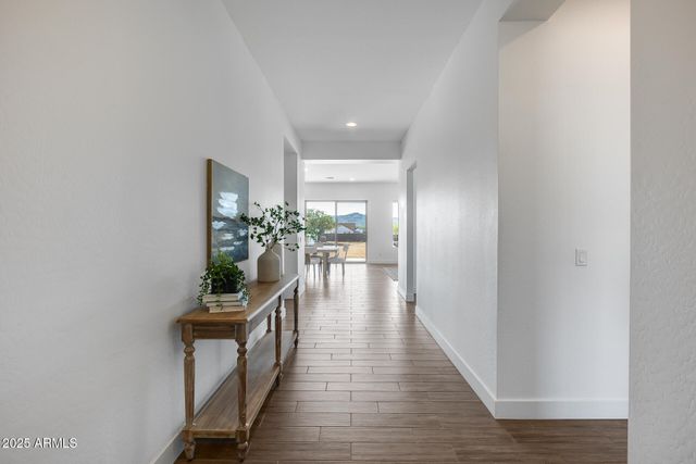 825 E PERDIDO Way, Phoenix, AZ 85086