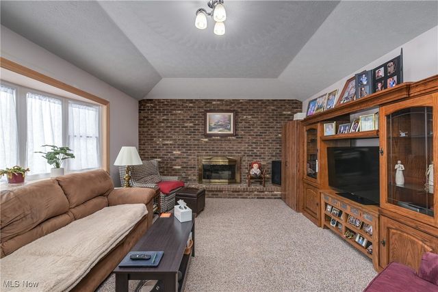 452 Brambleside Drive, Brunswick, OH 44212