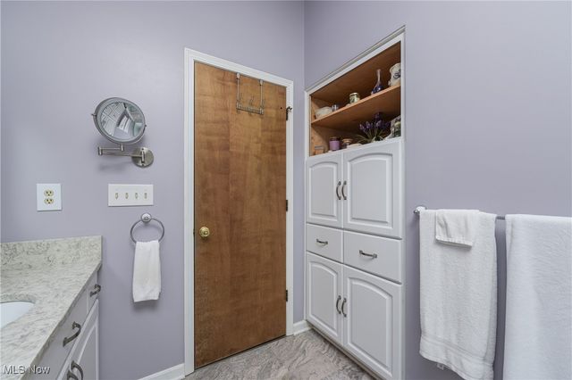 452 Brambleside Drive, Brunswick, OH 44212