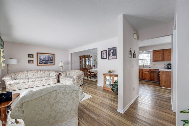 452 Brambleside Drive, Brunswick, OH 44212