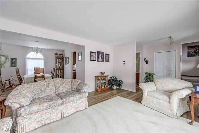 452 Brambleside Drive, Brunswick, OH 44212