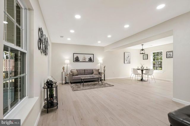 1404 BOSWELL CT, Waldorf, MD 20602