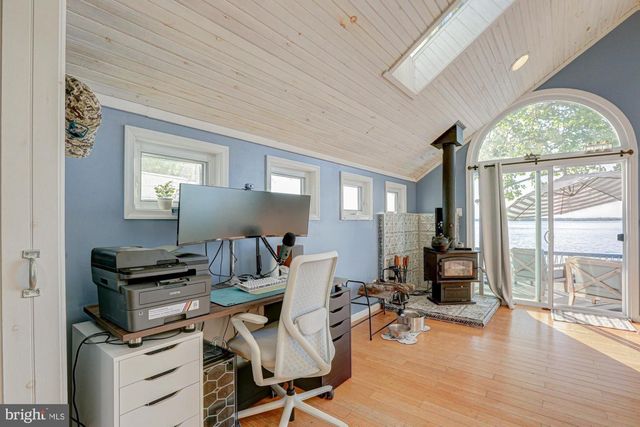 99 N RIVER DR, Pennsville, NJ 08070