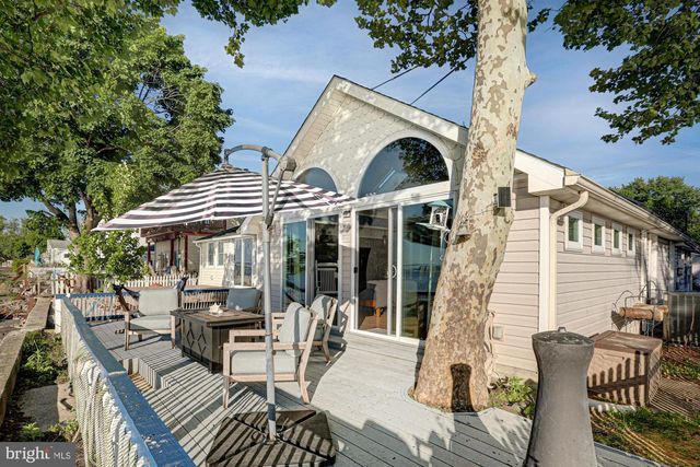 99 N RIVER DR, Pennsville, NJ 08070