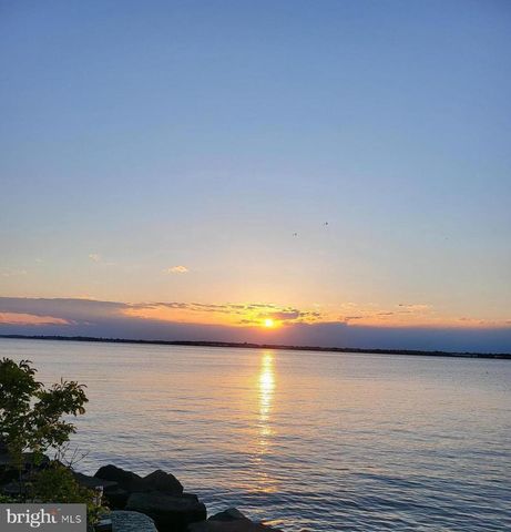 99 N RIVER DR, Pennsville, NJ 08070