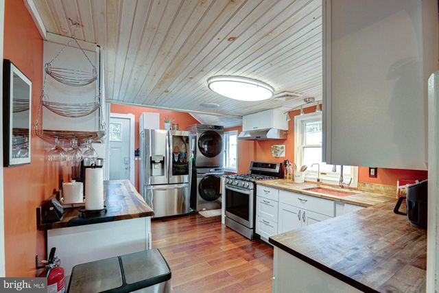99 N RIVER DR, Pennsville, NJ 08070