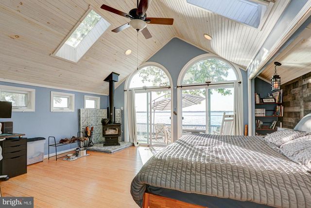 99 N RIVER DR, Pennsville, NJ 08070