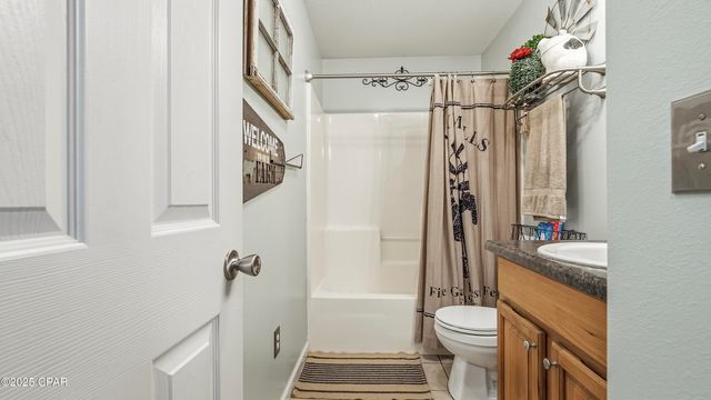 11086 NW Faircloth Road, Bristol, FL 32321