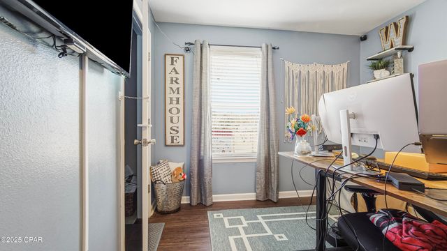 11086 NW Faircloth Road, Bristol, FL 32321