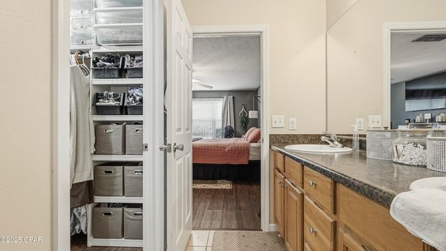 11086 NW Faircloth Road, Bristol, FL 32321