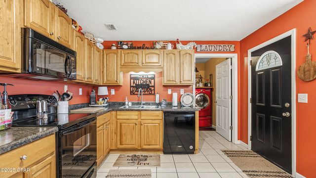 11086 NW Faircloth Road, Bristol, FL 32321