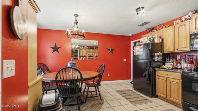 11086 NW Faircloth Road, Bristol, FL 32321