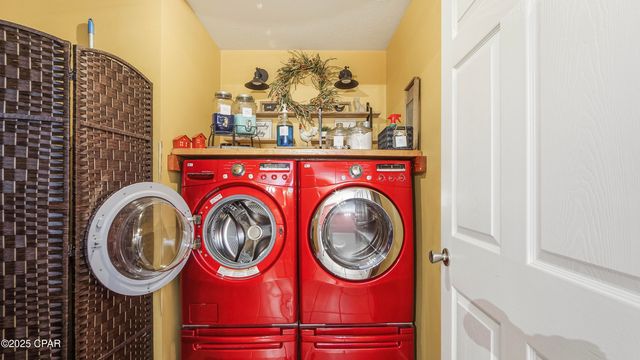 11086 NW Faircloth Road, Bristol, FL 32321